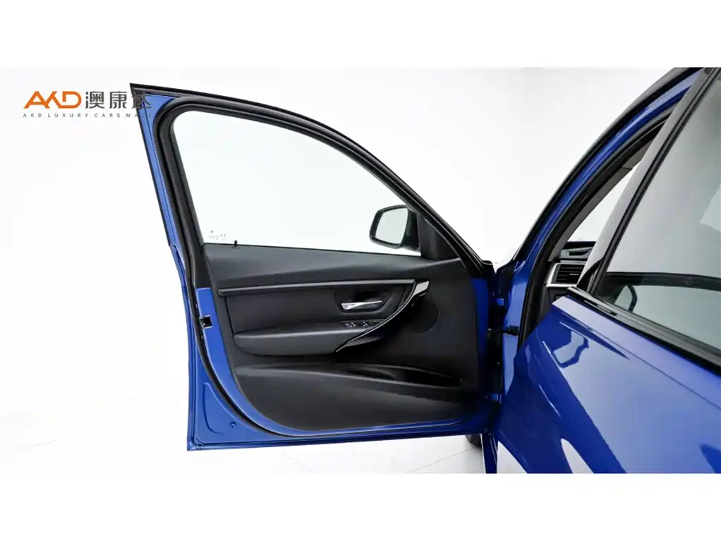 BMW 3 Series 2017 — фото 10