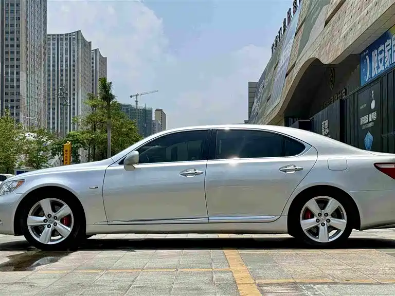 Lexus LS 2009 — фото 7