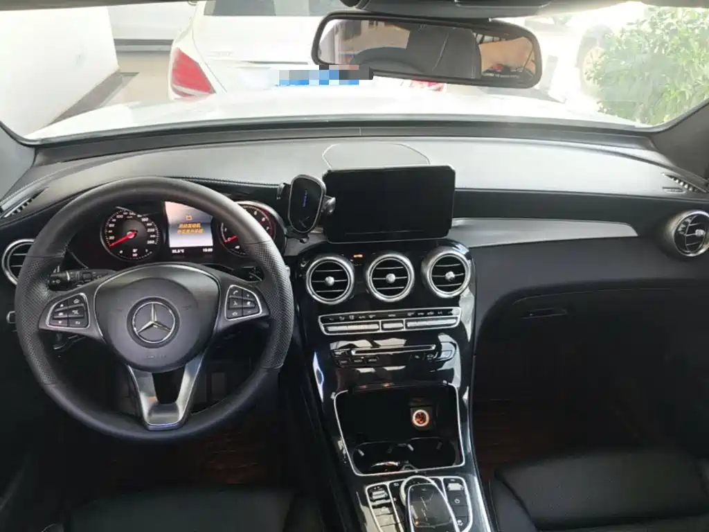Mercedes-Benz GLC 2017 — фото 10