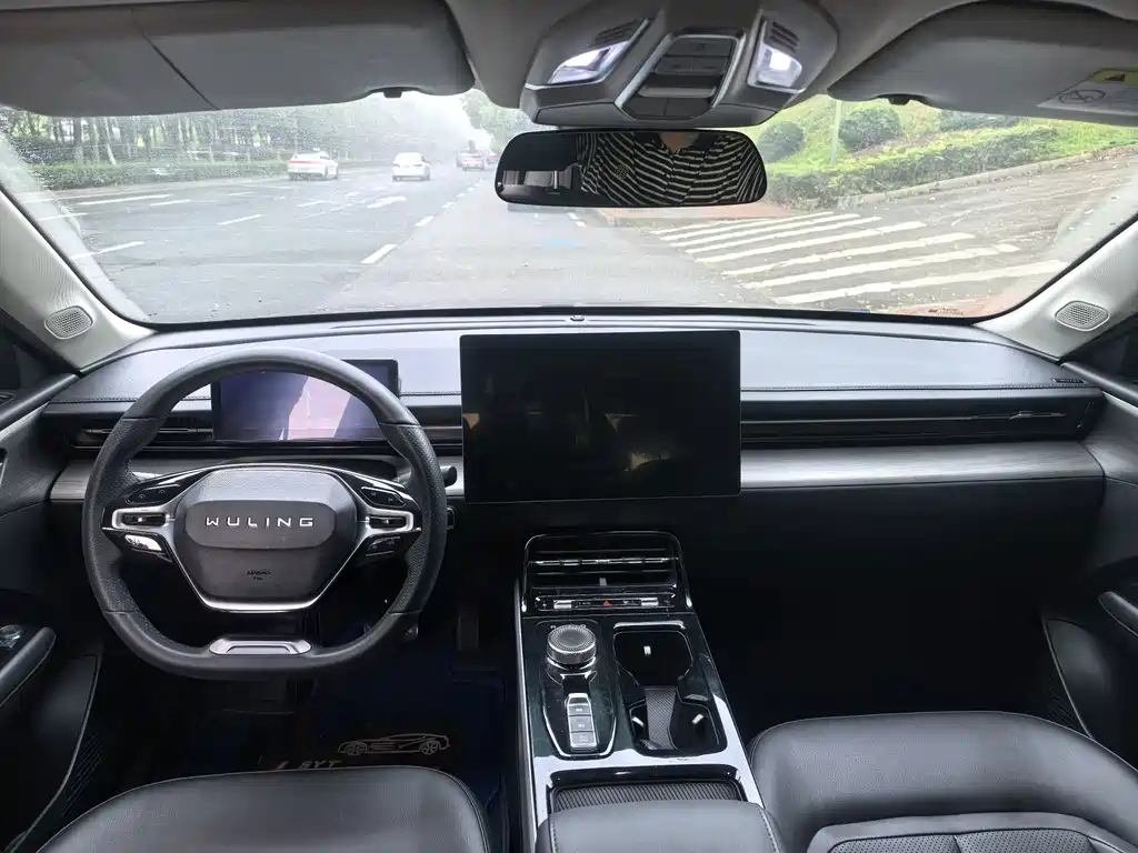 Wuling Starlight 2024