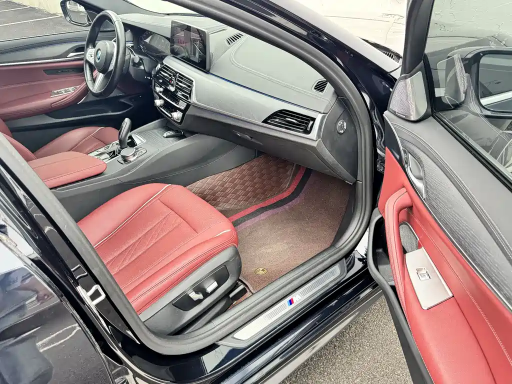 BMW 5 Series New Energy 2023 — фото 10