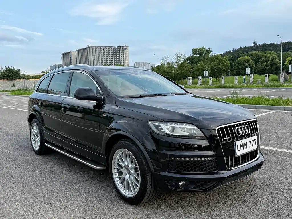 Audi Q7 2011