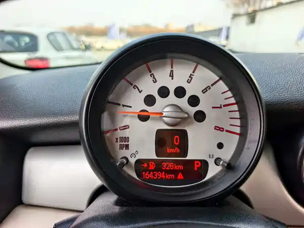 MINI Clubman 2011