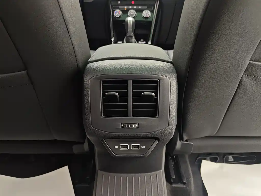 Volkswagen T-Roc 2020 — фото 20