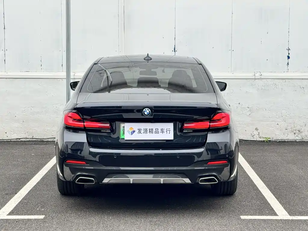 BMW 5 Series New Energy 2023 — фото 15