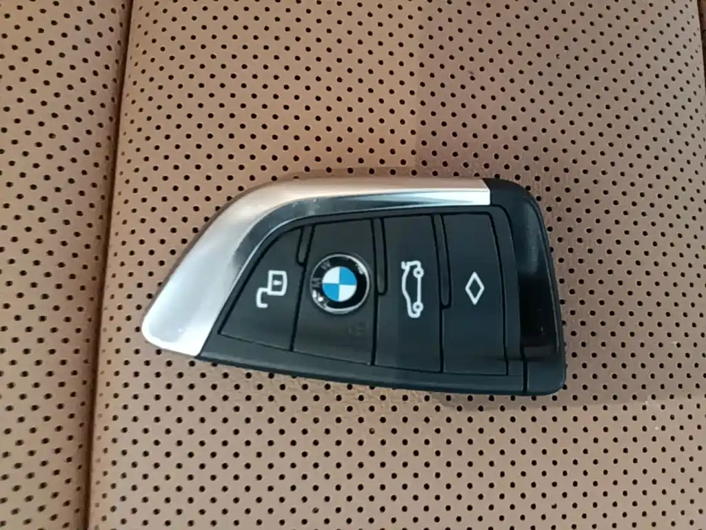 BMW X4 2022 — фото 9
