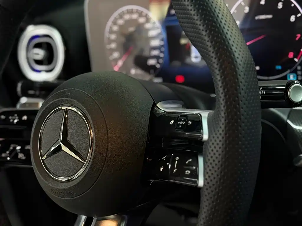 Mercedes-Benz C-Class 2024 — фото 21