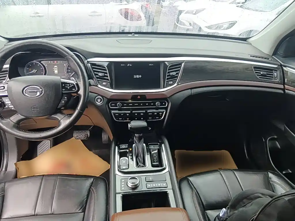 GAC Motor Trumpchi GS8 2017 — фото 10