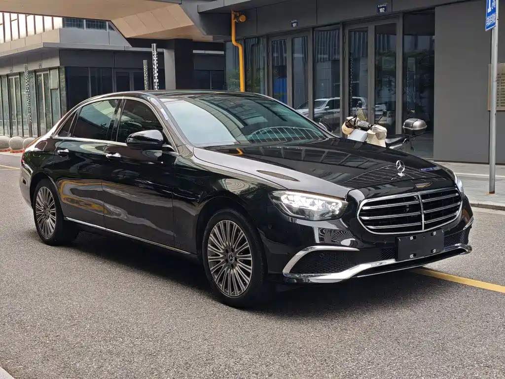 Mercedes-Benz E-Class 2021