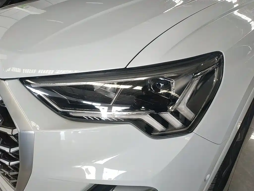 Audi Q3 2023 — фото 18