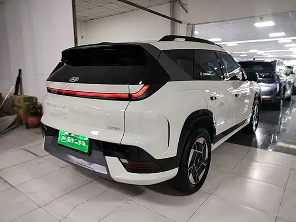Hyundai EO 2025