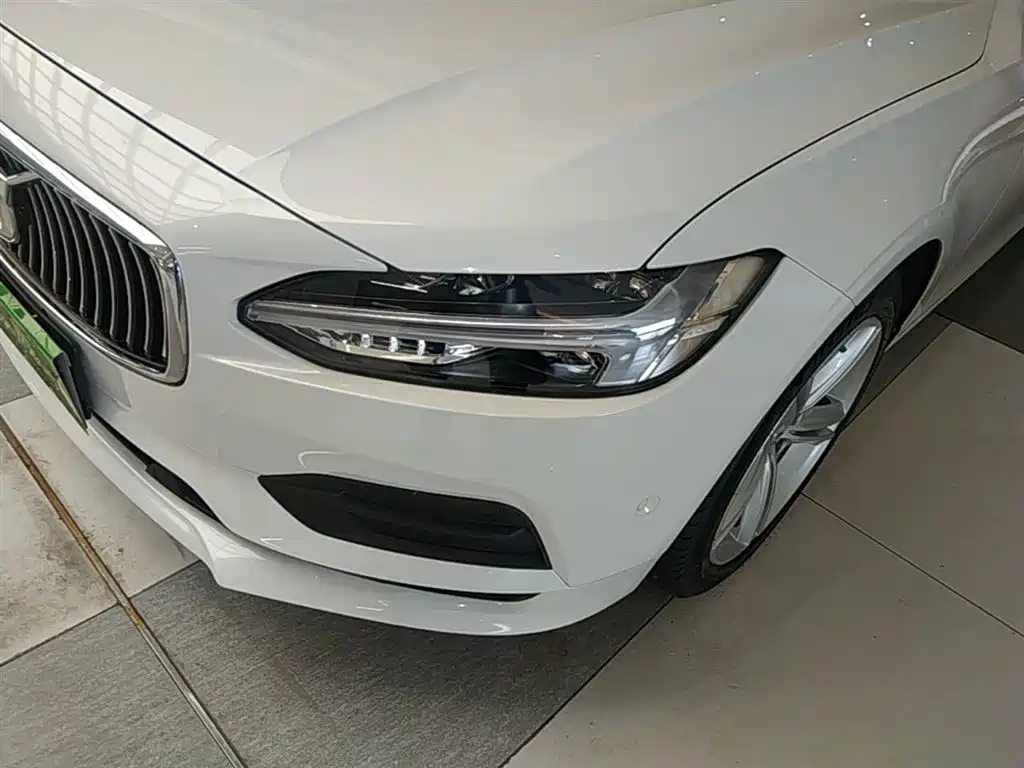 Volvo S90 2018 — фото 24