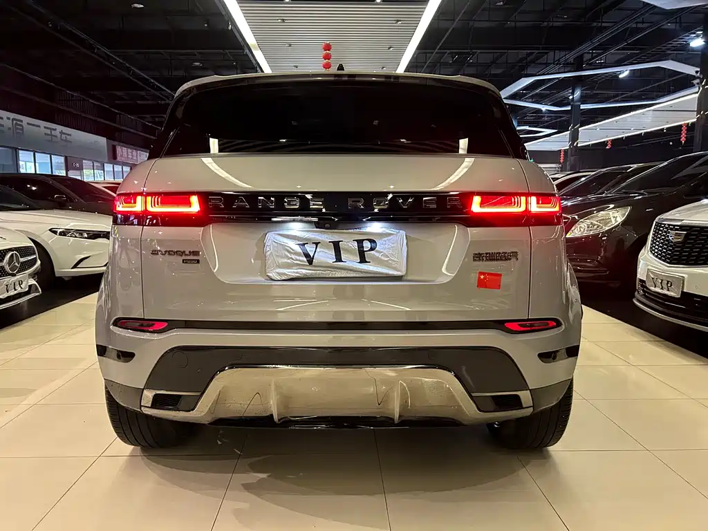 Land Rover Evoque 2023 — фото 9