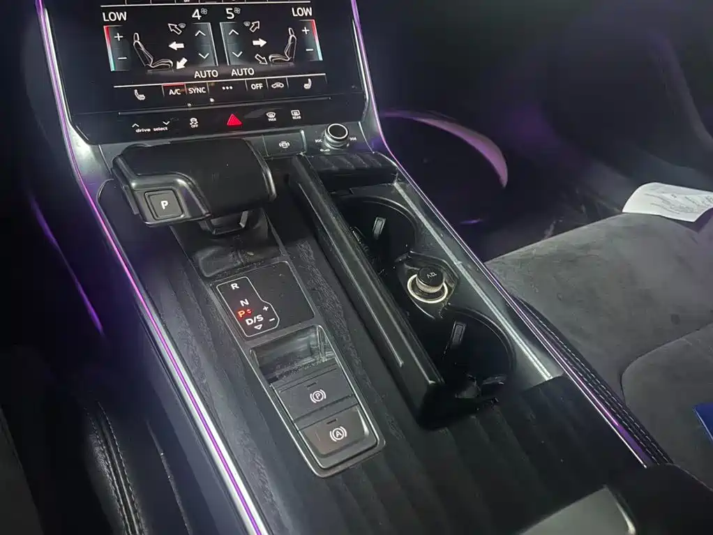 Audi A6L 2023 — фото 11