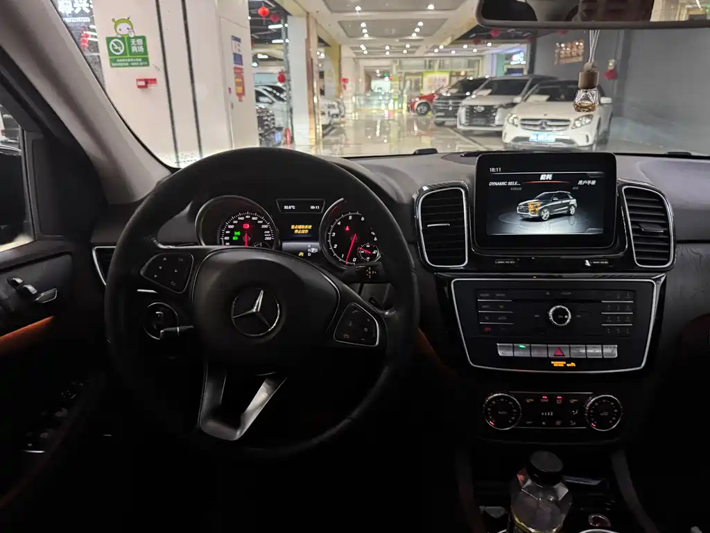 Mercedes-Benz GLE 2016 — фото 10