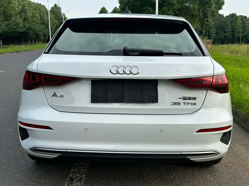 Audi A3 2021 — фото 10