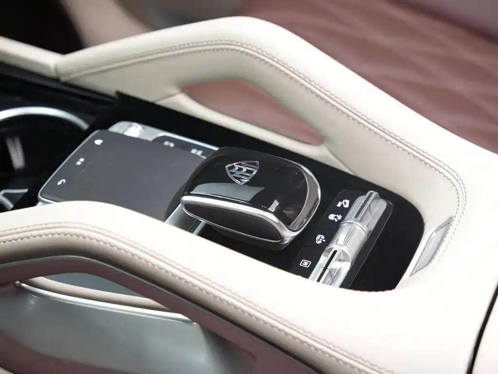 Mercedes-Benz GLS — фото 19