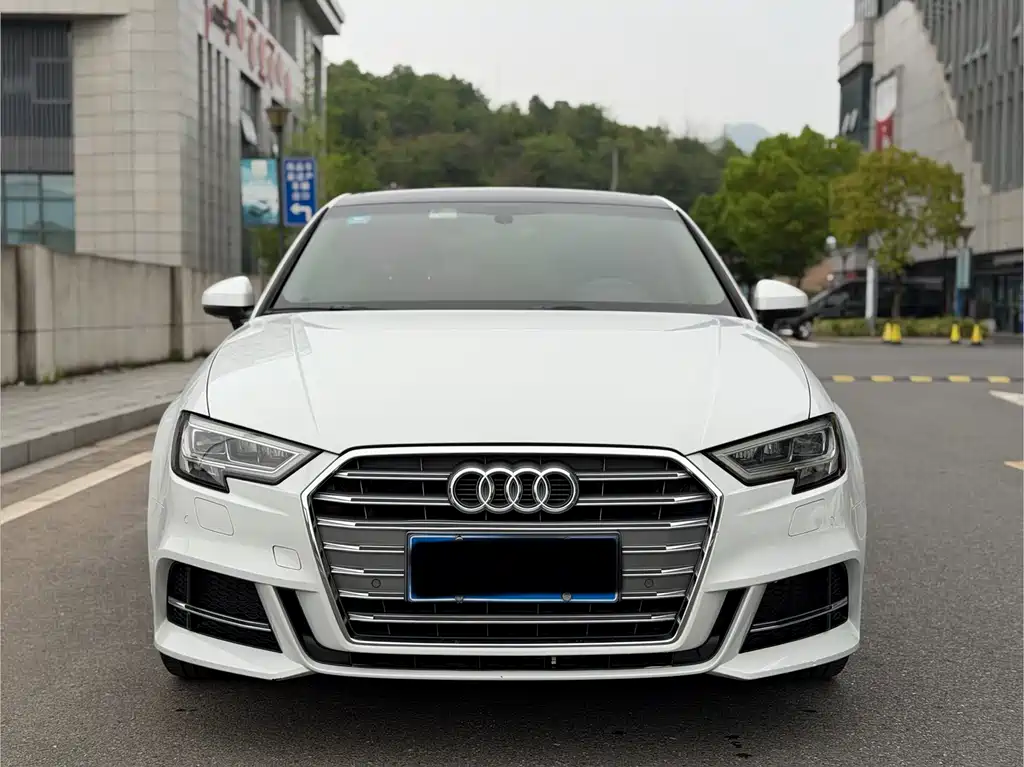 Audi A3 2020 — фото 2