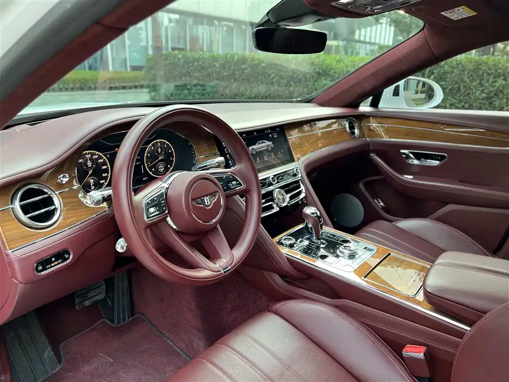 Bentley Flying Spur 2021 — фото 10
