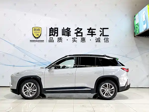NIO ES6 2020
