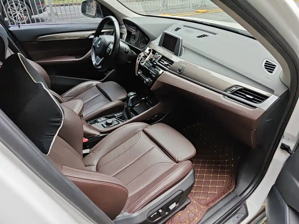 BMW X1 2018 — фото 19