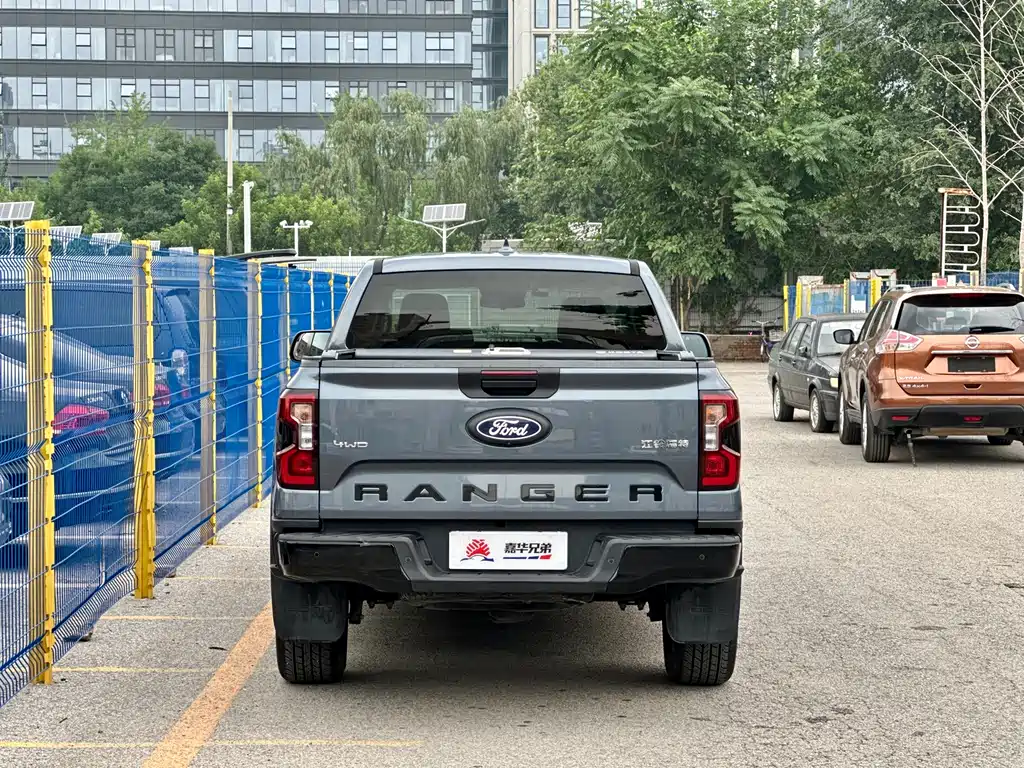 Ford Ranger 2024 — фото 11