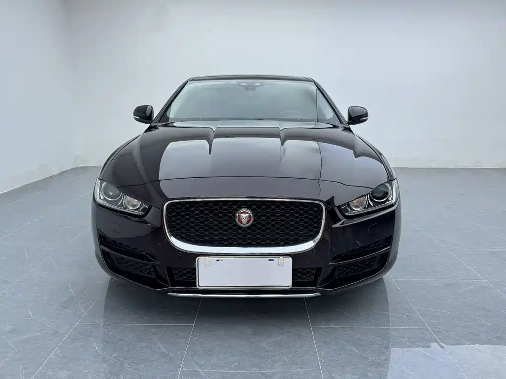 Jaguar XEL 2019 — фото 2
