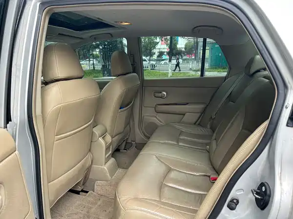 Nissan Tiida 2008