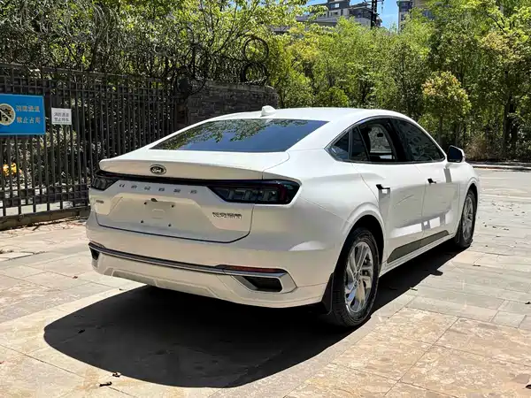 Ford Mondeo 2023