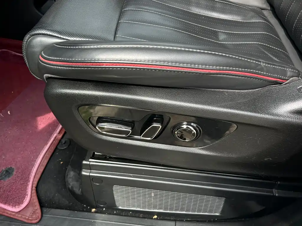 GAC Motor Trumpchi M8 2022 — фото 10