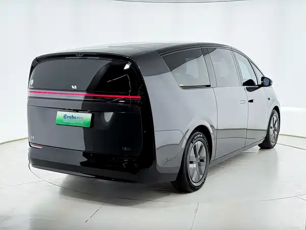 Li Auto MEGA 2025