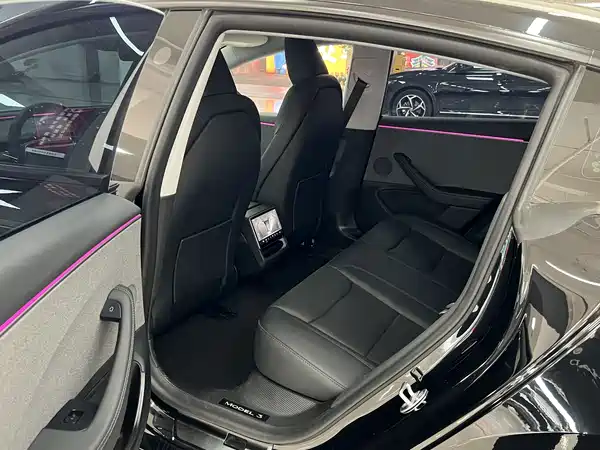 Tesla Model 3 2025