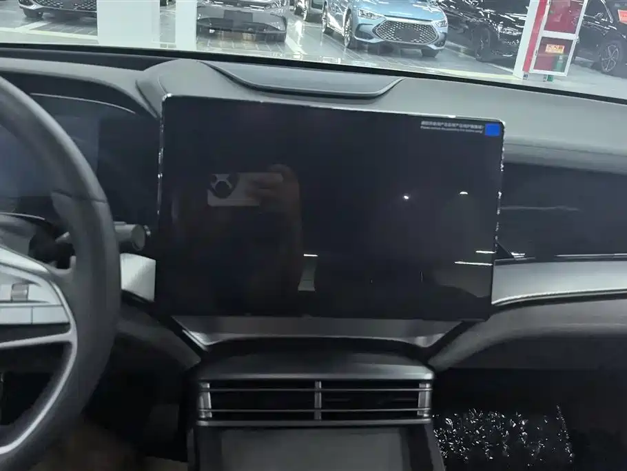 BYD Seal 07 DM-i 2025 — фото 12
