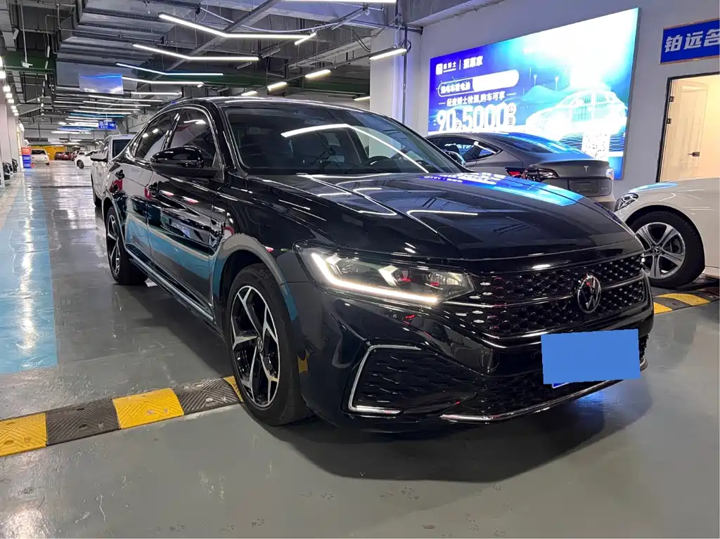 Volkswagen Passat 2024