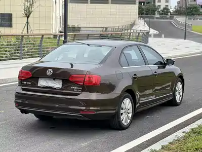 Volkswagen Sagitar 2016