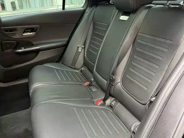Mercedes-Benz C-Class 2022