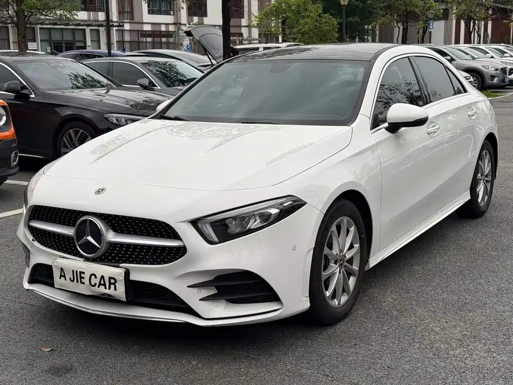 Mercedes-Benz A-Class 2021 — фото 1