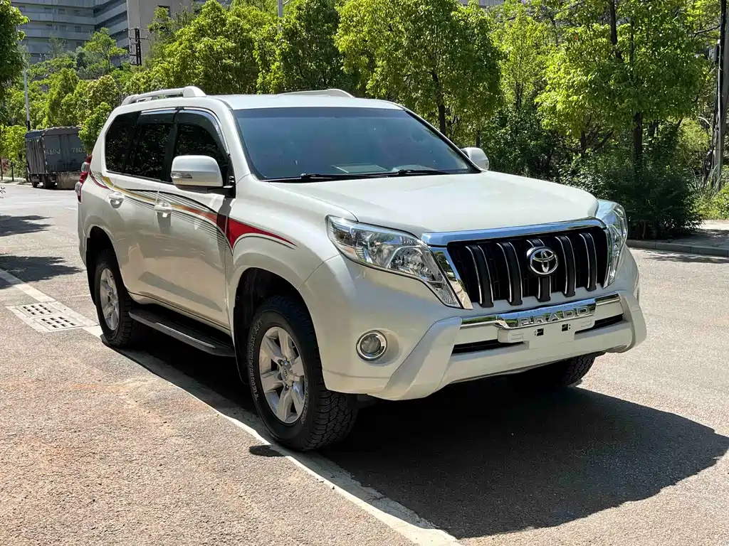 Toyota Prado 2016 — фото 3