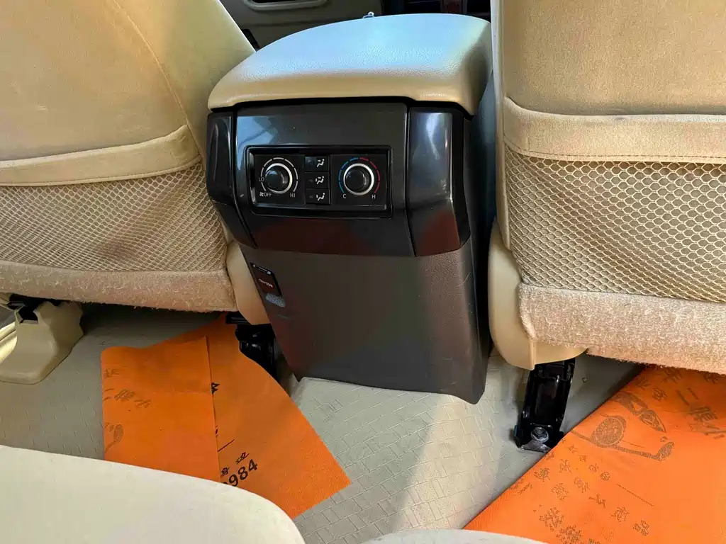Toyota Prado 2016 — фото 18