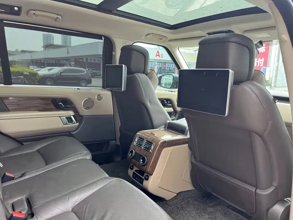 Land Rover Range Rover 2019 — фото 10