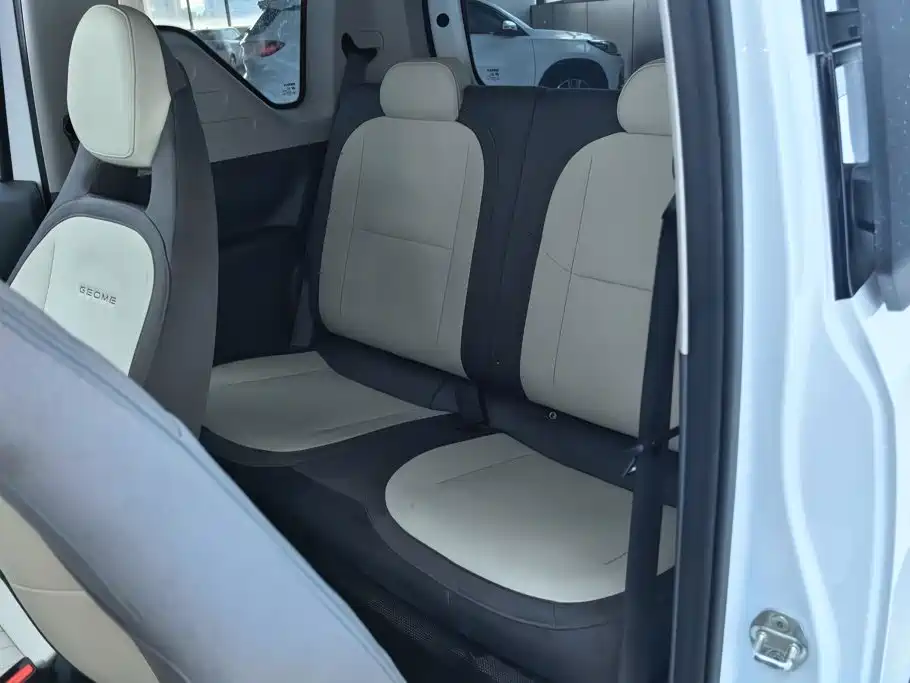 Geely Galaxy Panda 2025 — фото 11