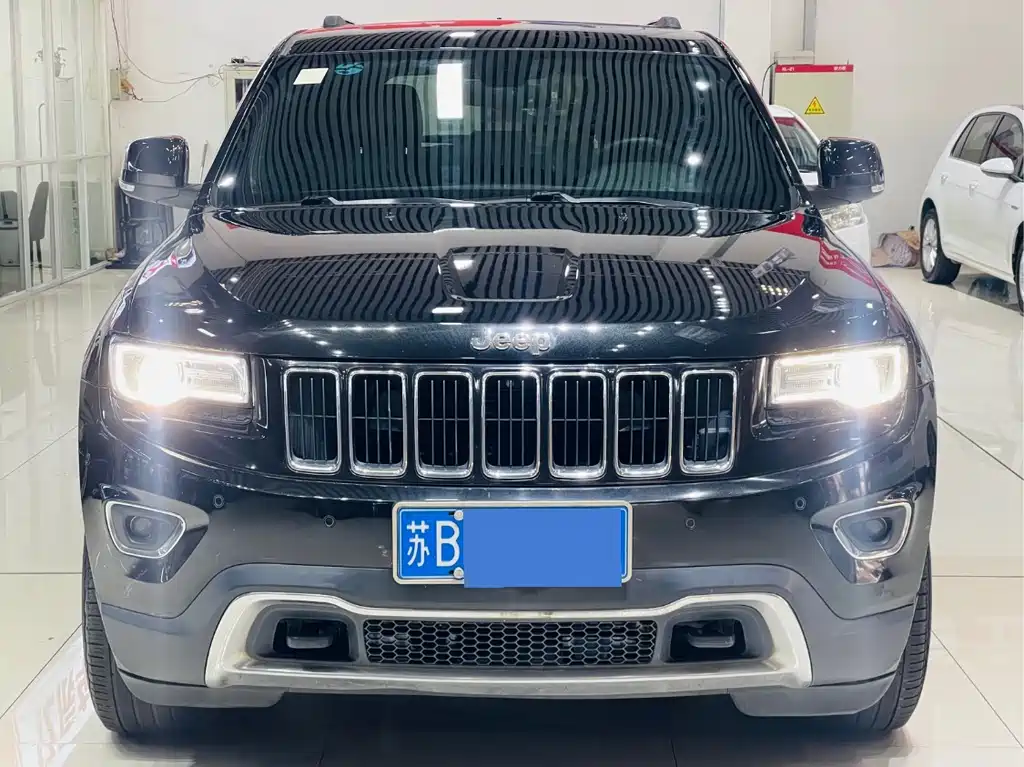 Jeep Grand Cherokee 2014 — фото 3