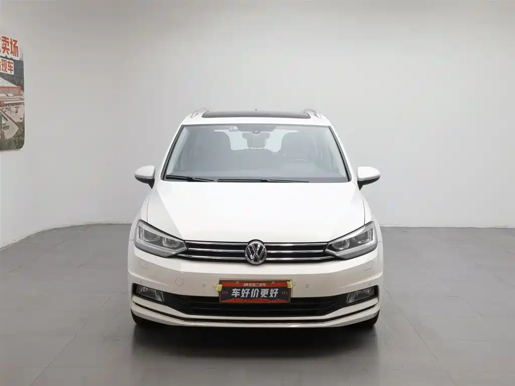 Volkswagen Touran 2017 — фото 3