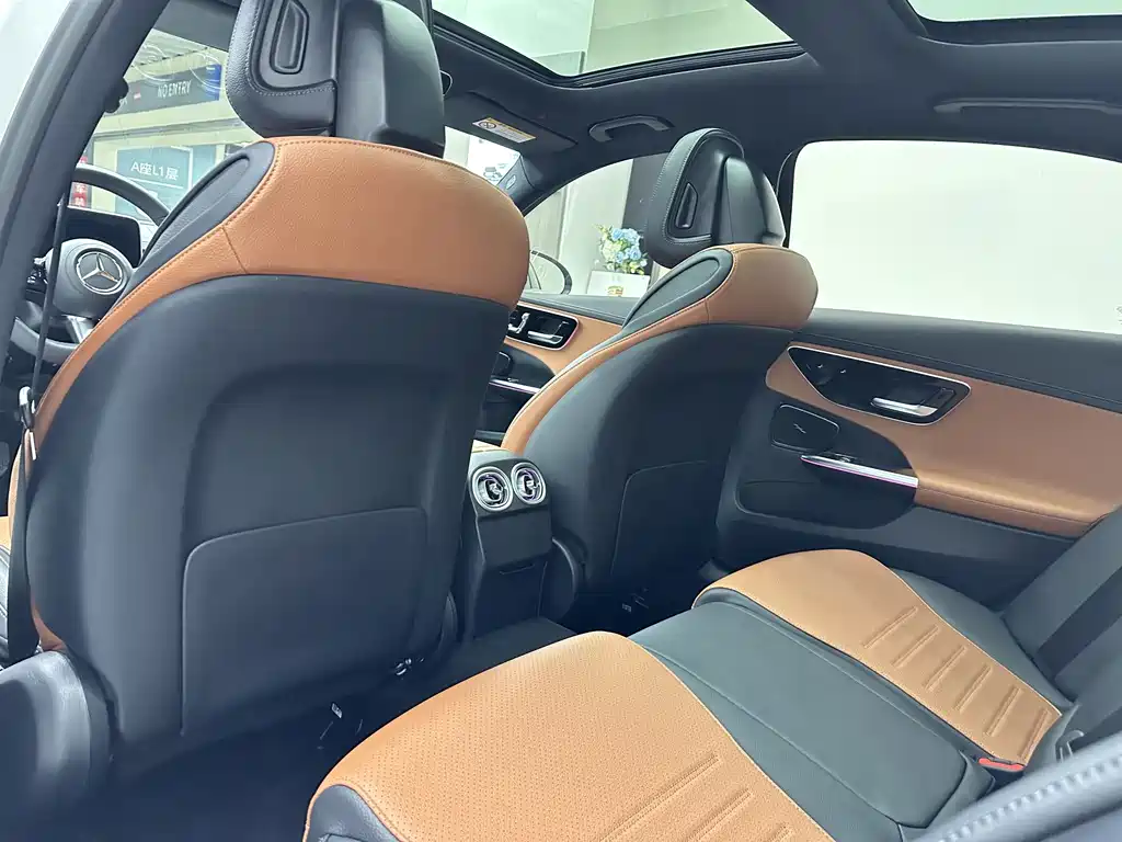 Mercedes-Benz C-Class 2022 — фото 13