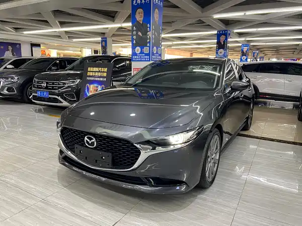 Mazda 3 Axela 2022