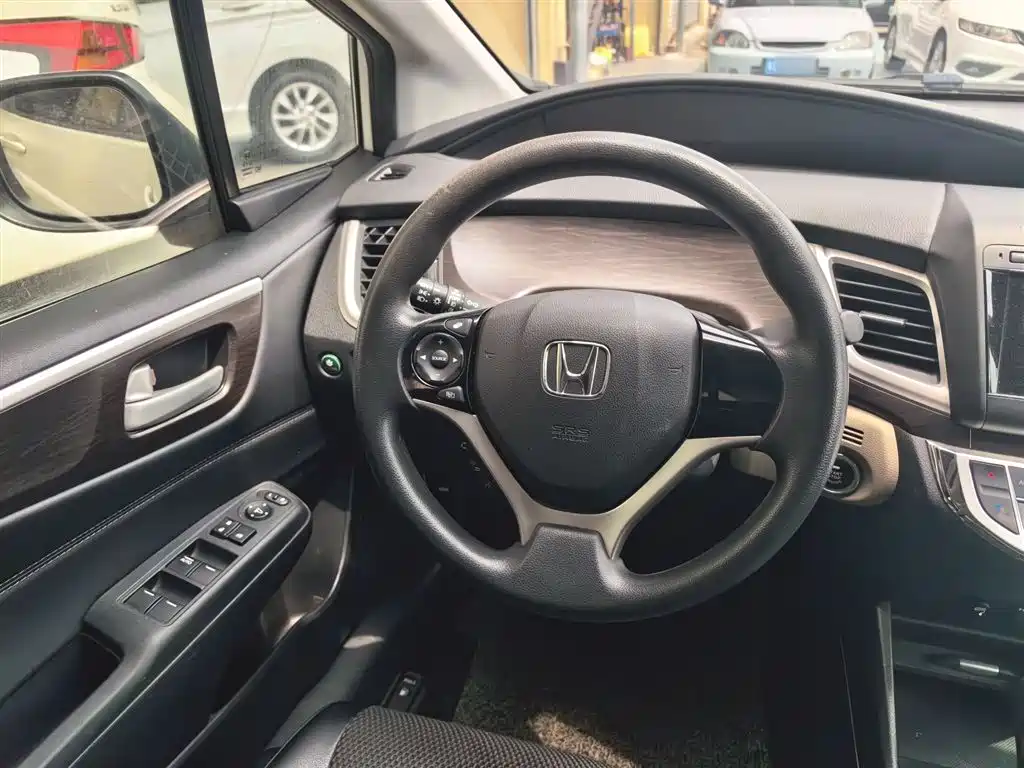 Honda Jade 2015 — фото 15