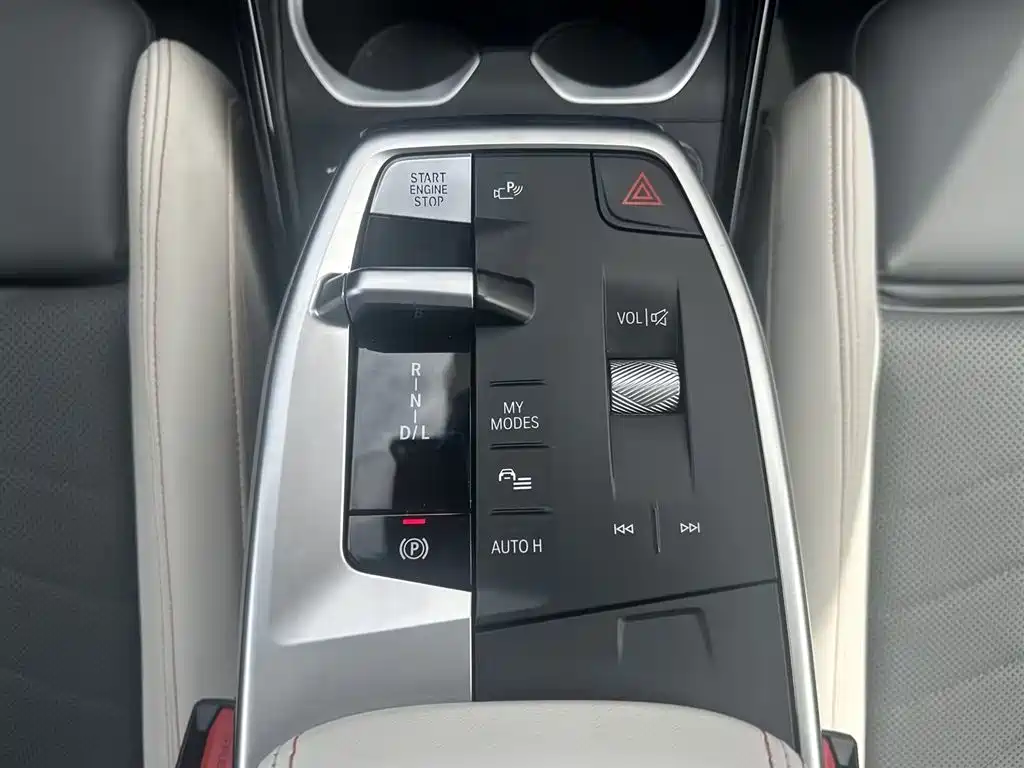 BMW X2 2025 — фото 11