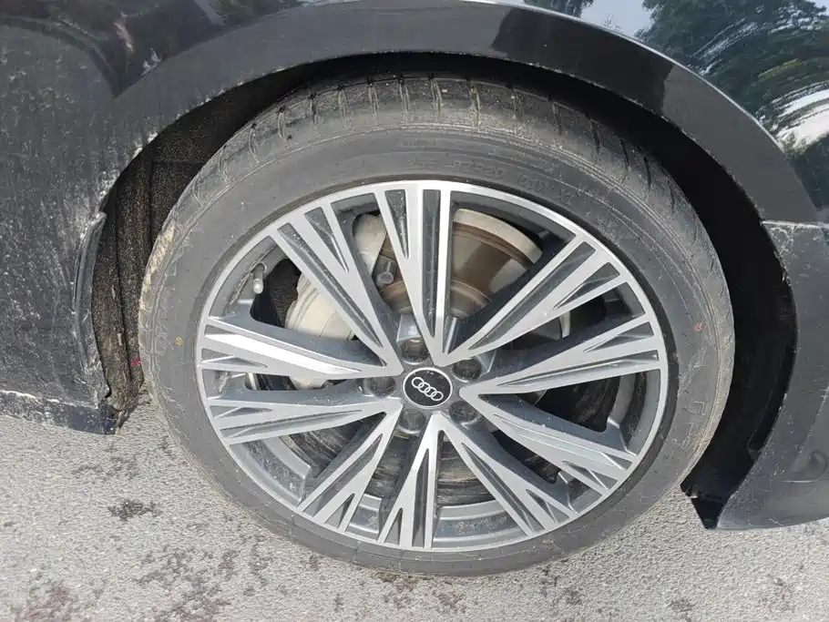Audi A6L 2022