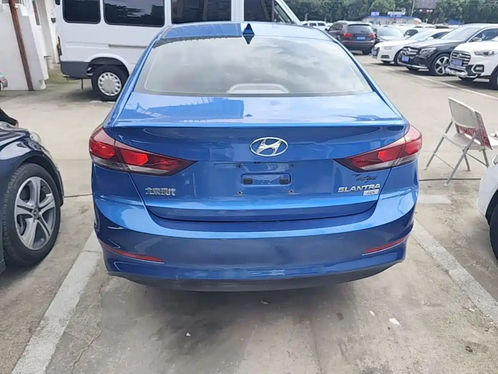 Hyundai Celesta 2017 — фото 6