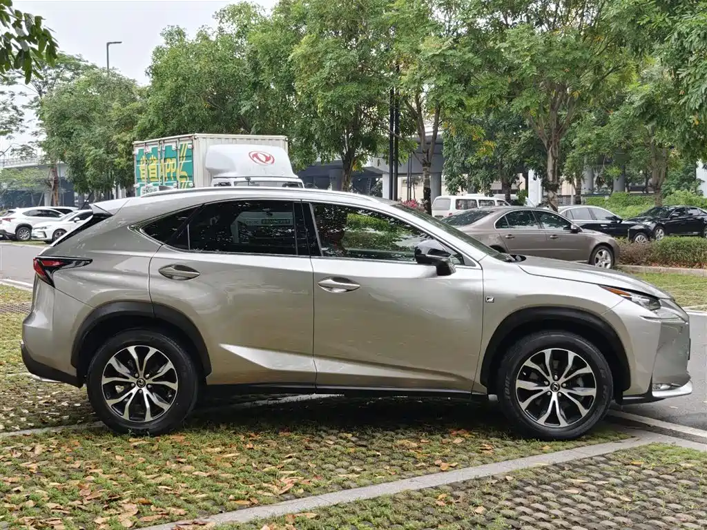 Lexus NX 2015 — фото 5
